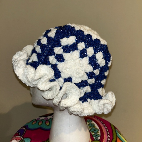 Alice Ruffle Beanie - Picture 3 of 3